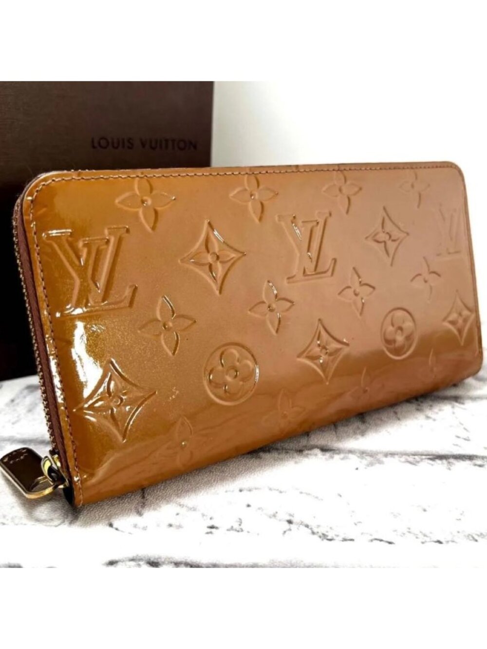 Louis Vuitton Vernis Rose Vereur Zippy Wallet Monogram